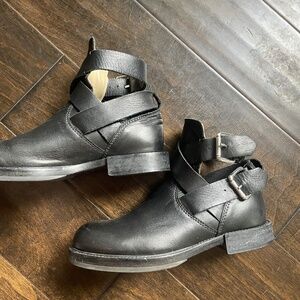 Diesel leather ankle boots size 5.5 (36)